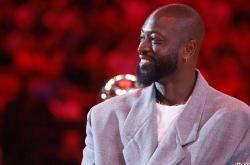 开云下载-德怀恩·韦德建议NBA全明星赛赛程借鉴NFL职业碗的安排