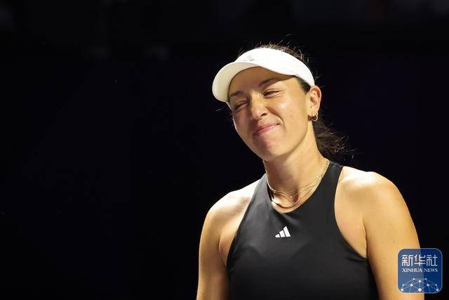 网球丨WTA年终总决赛：萨巴伦卡胜佩古拉