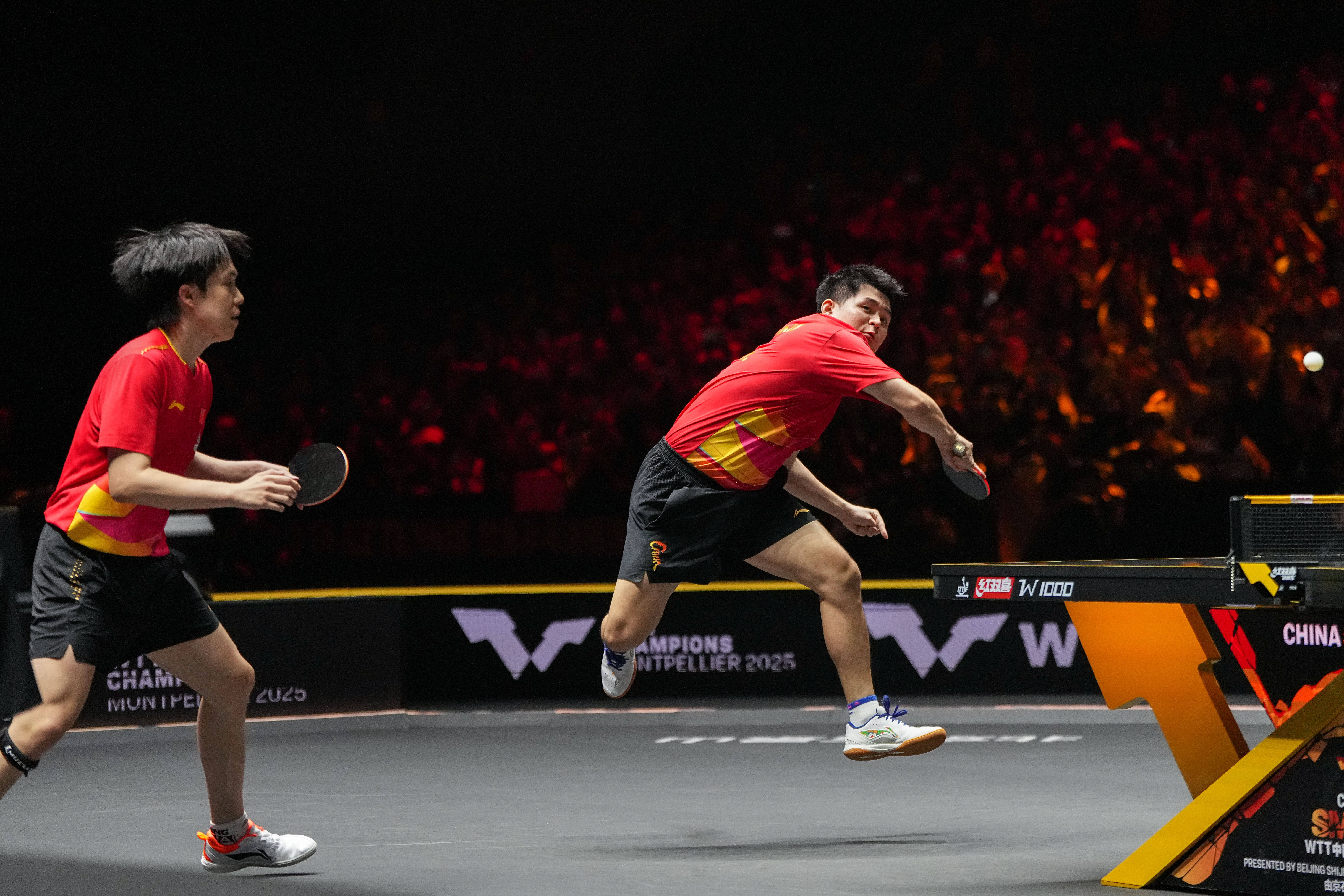 （体育）乒乓球——WTT中国大满贯赛：王楚钦/林诗栋晋级男双决赛