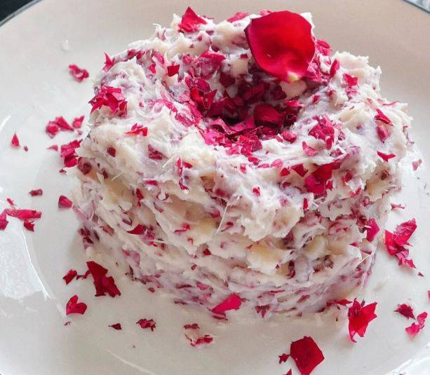 一碗花香绵密！湖南家常玫瑰山药泥，是餐桌的温柔诗意